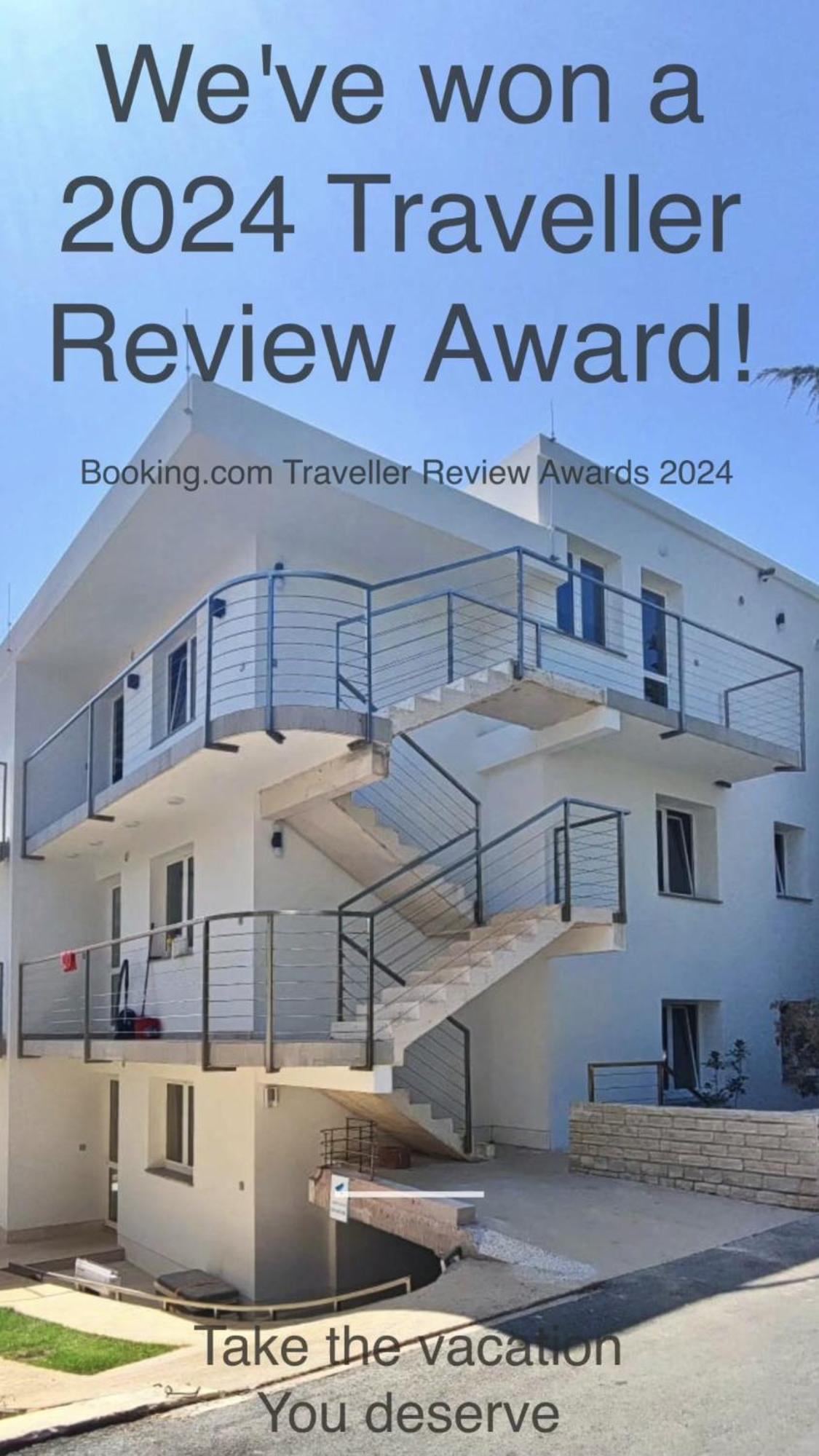 Guesthouse - Hotel California Novalja Exterior photo